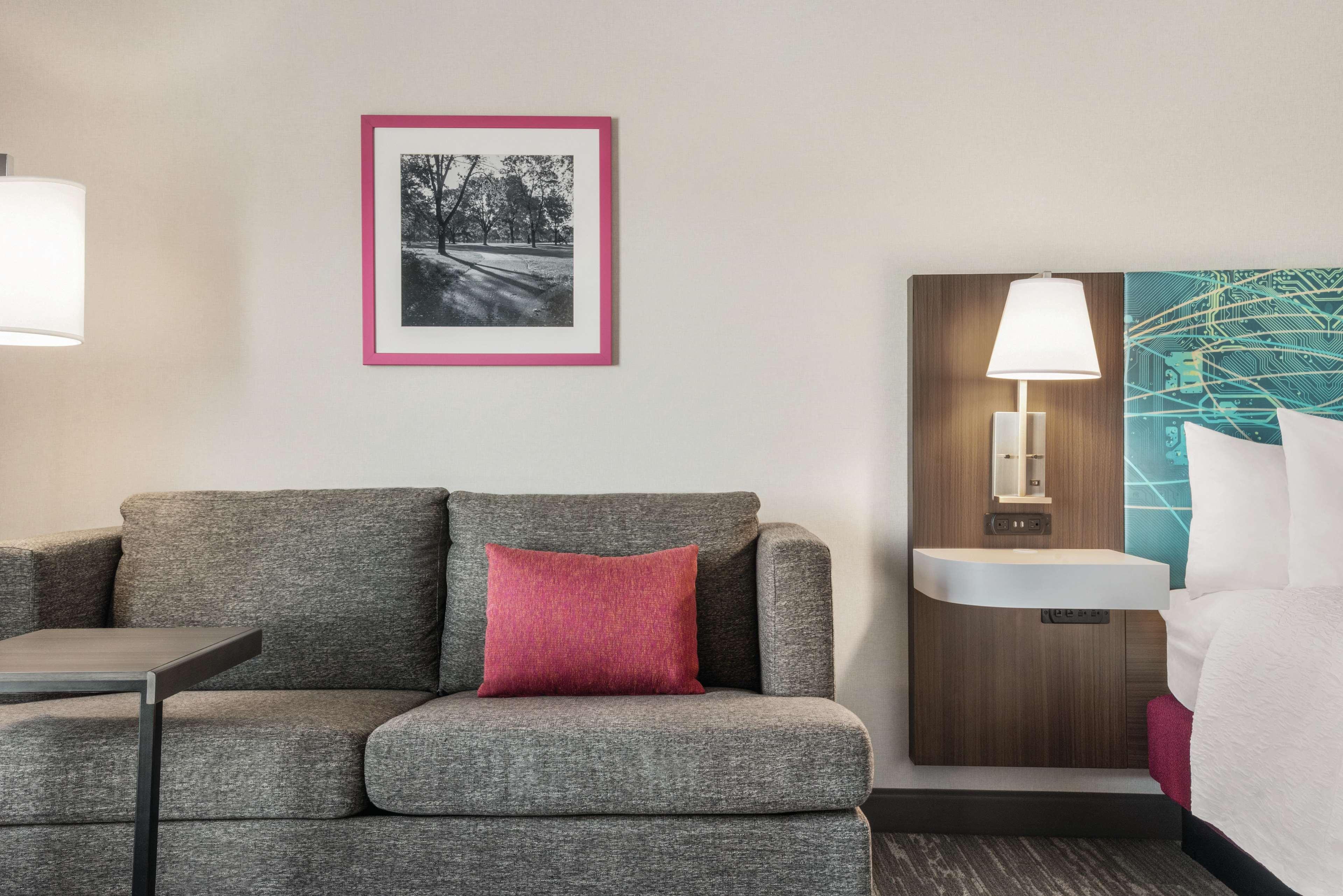 Hampton Inn Brooklyn Park Exteriör bild