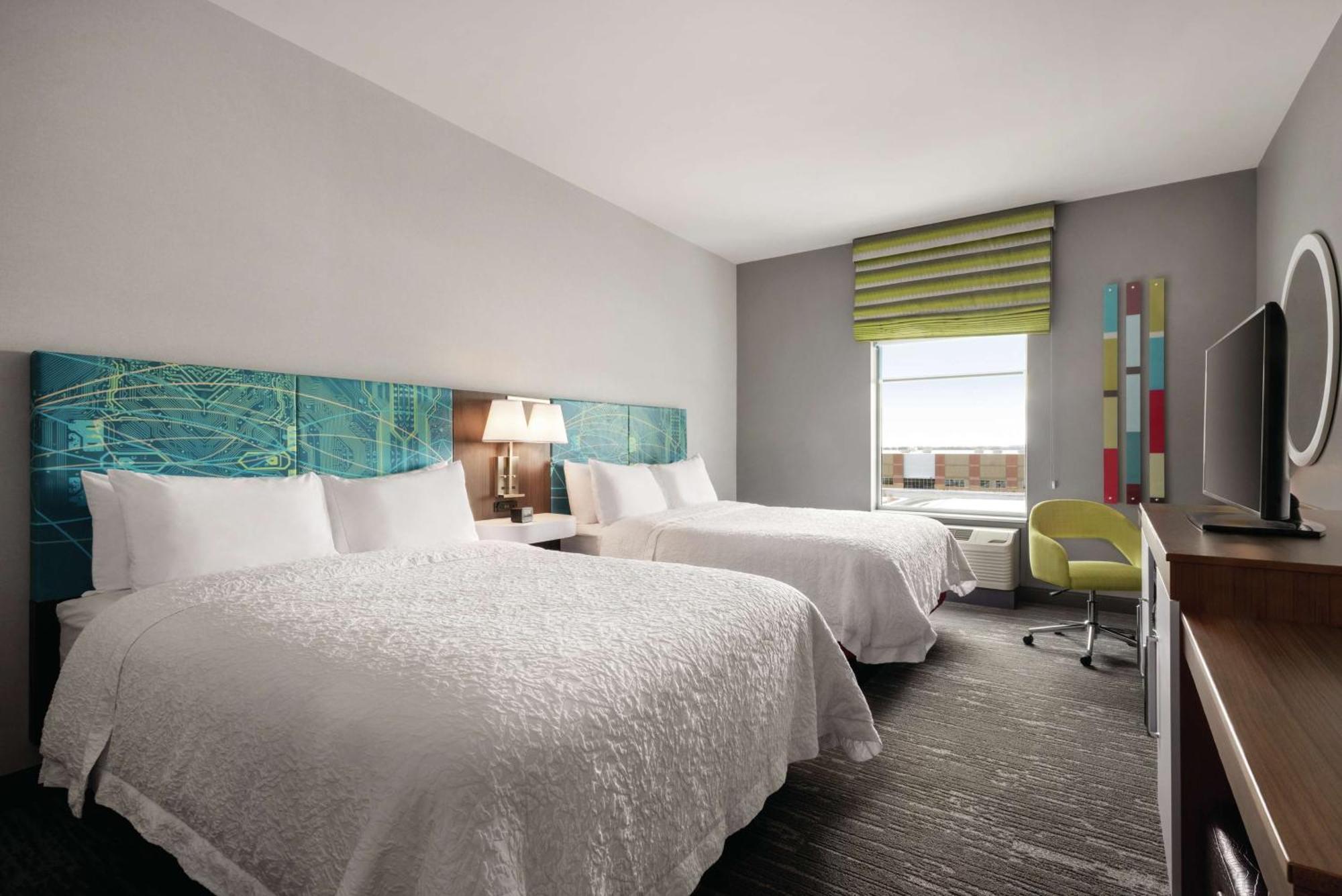Hampton Inn Brooklyn Park Exteriör bild