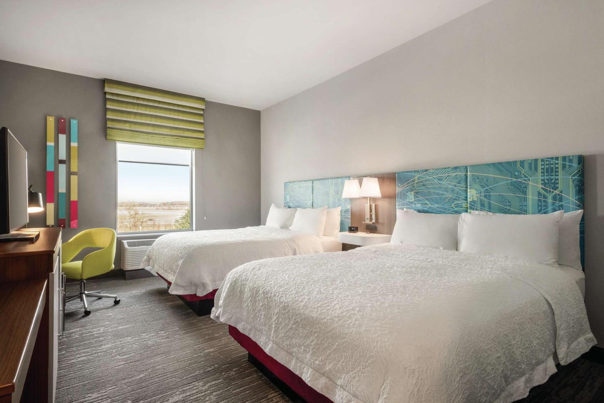 Hampton Inn Brooklyn Park Exteriör bild