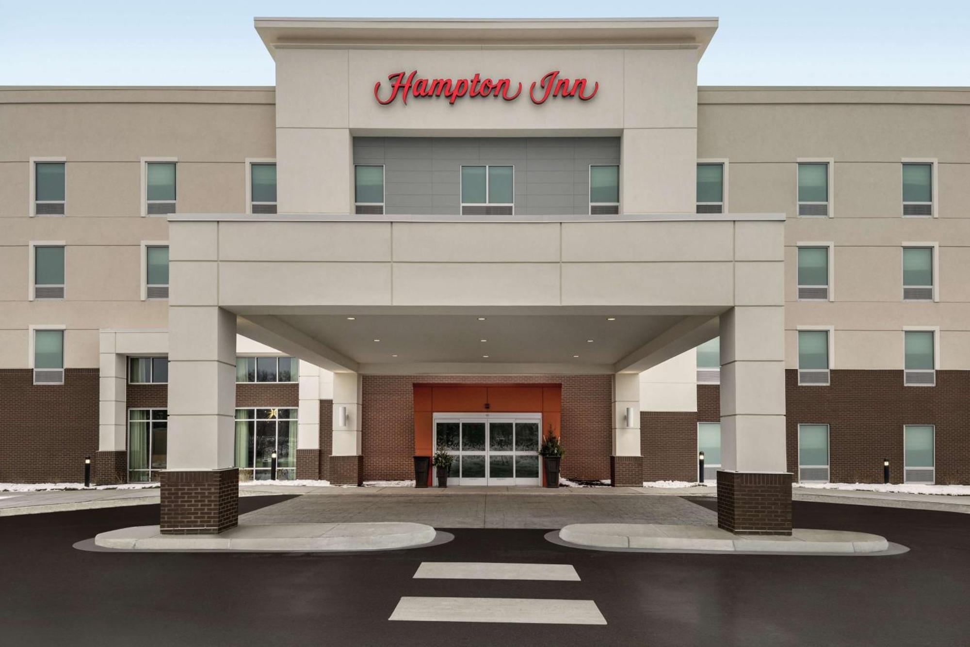 Hampton Inn Brooklyn Park Exteriör bild